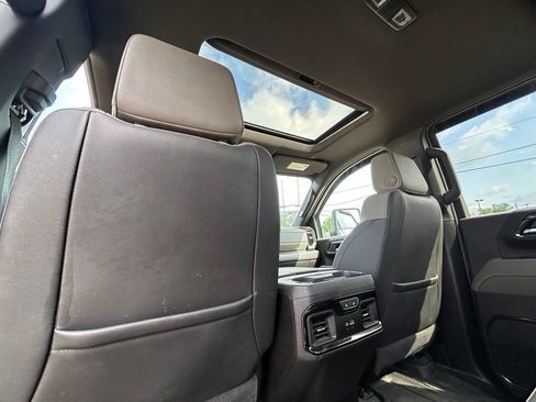 Used 2025 Chevrolet Silverado 2500 ZR2 AWD/4WD image 28