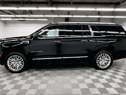 Used 2025 GMC Yukon XL Elevation w/ Elevation Premium Package AWD/4WD image 14