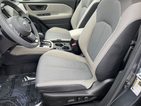 Certified 2025 Subaru Forester Premium image 12