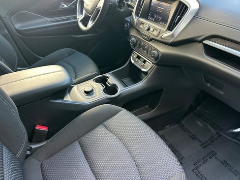Used 2024 GMC Terrain SLE FWD image 15