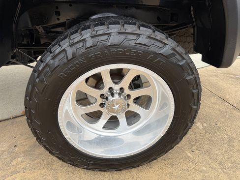 Used 2018 Ford F250 Limited w/ FX4 Off-Road Package image 12