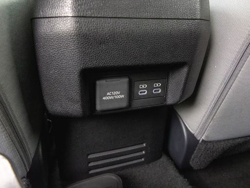 Certified 2025 Toyota Tacoma TRD Off-Road w/ TRD Off Road Upgrade Package AWD/4WD image 32
