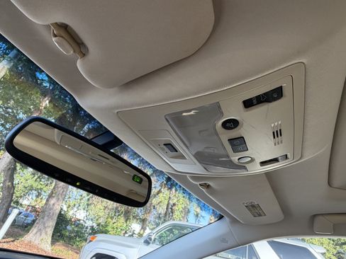 Used 2013 Lexus ES 350 w/ Premium Pkg FWD image 28