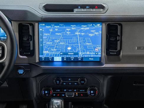 Used 2025 Ford Bronco Outer Banks image 28