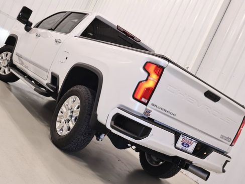Used 2025 Chevrolet Silverado 2500 High Country w/ High Country Premium Package AWD/4WD image 42