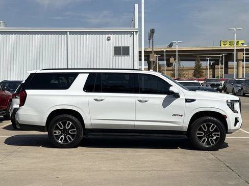 Used 2023 GMC Yukon XL AT4 w/ Technology Package AWD/4WD image 3