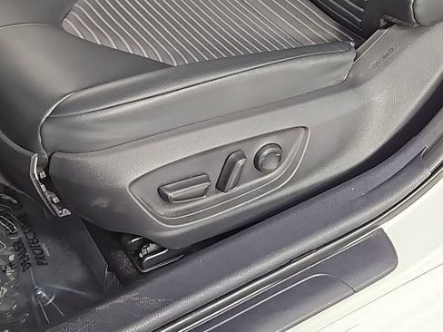 Used 2022 Toyota Camry SE image 22