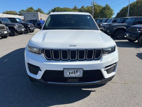New 2025 Jeep Grand Cherokee image 2