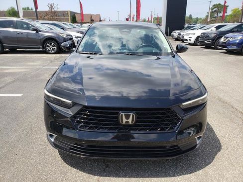 Used 2024 Honda Accord Touring image 9