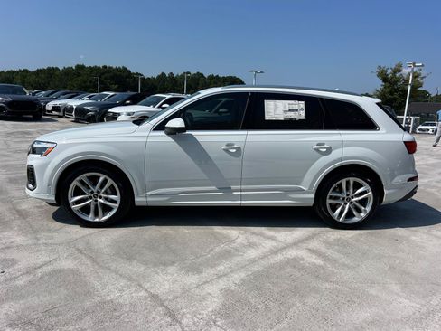 New 2025 Audi Q7 3.0T Premium Plus AWD/4WD image 8
