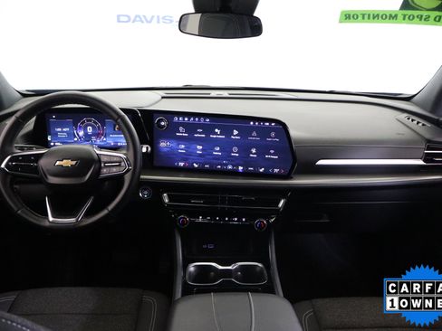 Used 2025 Chevrolet Traverse LT image 15