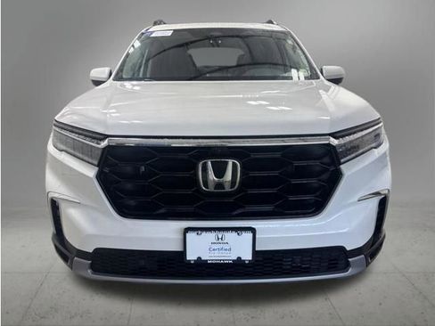 Certified 2023 Honda Pilot Elite image 9
