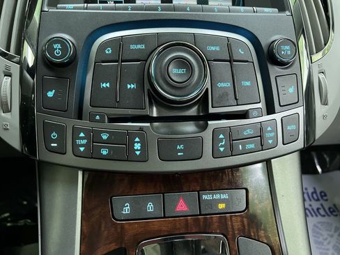 Used 2013 Buick LaCrosse FWD image 22