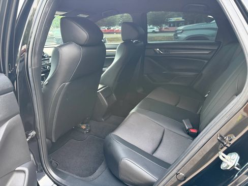 Used 2019 Honda Accord Sport image 10