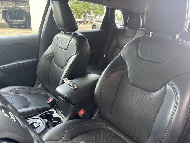 Used 2019 Jeep Cherokee Limited w/ Technology Group AWD/4WD image 15