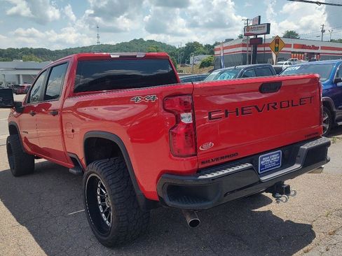 Used 2022 Chevrolet Silverado 2500 Custom w/ Custom Value Package AWD/4WD image 6