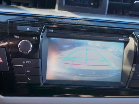 Used 2016 Toyota Corolla LE image 10