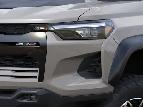 New 2026 Chevrolet Colorado ZR2 w/ Technology Package AWD/4WD image 10