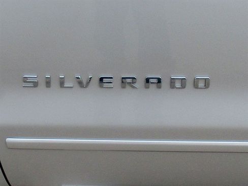 Used 2018 Chevrolet Silverado 1500 LT w/ All Star Edition AWD/4WD image 32