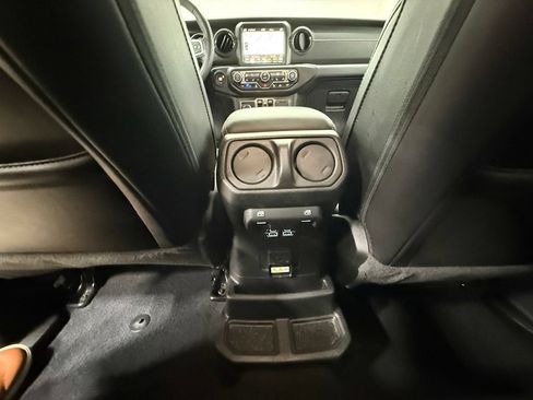 Used 2023 Jeep Wrangler Unlimited Sahara AWD/4WD image 38