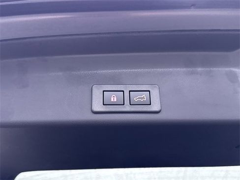 New 2026 Subaru Ascent Limited image 17