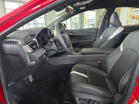 Used 2025 Toyota Camry SE image 22