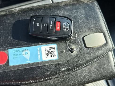 Used 2024 Toyota Sequoia Limited image 29