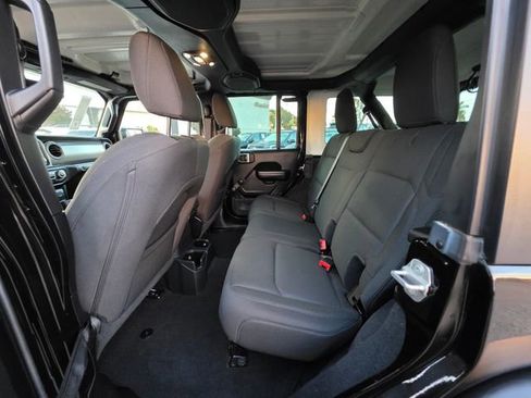 Used 2021 Jeep Wrangler Unlimited Sport image 16