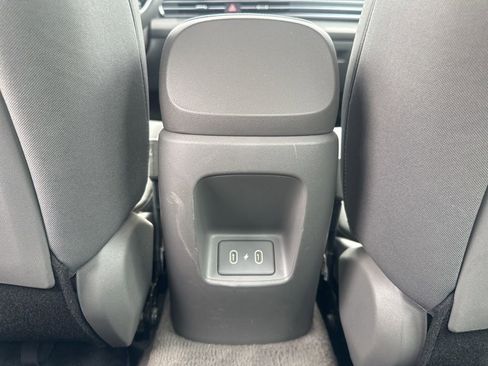 Used 2024 Hyundai Elantra SEL FWD image 17