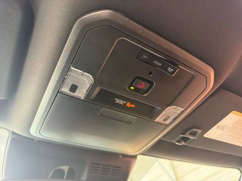 Used 2024 Toyota Tacoma SR image 29