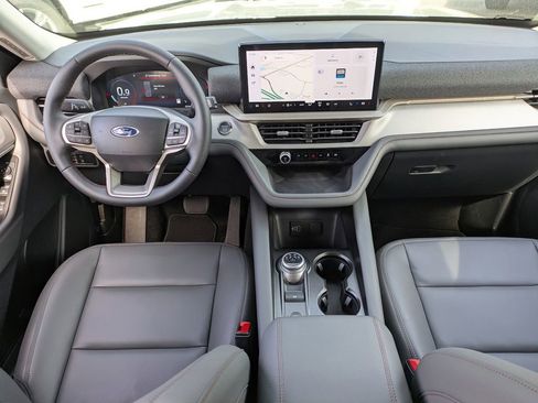 New 2026 Ford Explorer Active w/ Active Comfort Package image 17