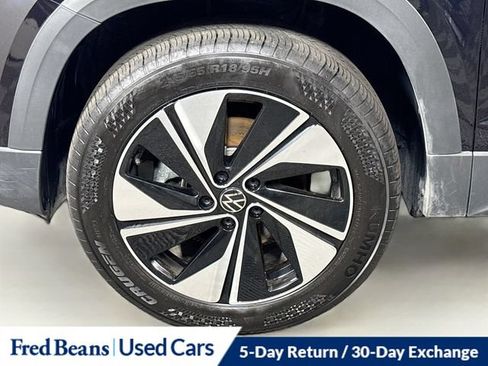Used 2025 Volkswagen Taos SE AWD/4WD image 35