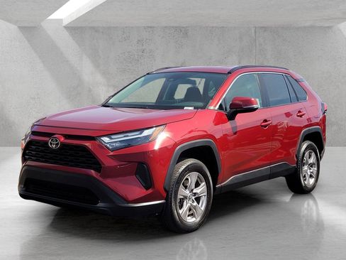 Used 2023 Toyota RAV4 XLE FWD image 9