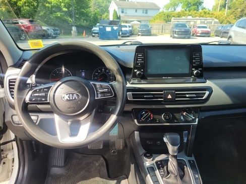 Certified 2021 Kia Seltos LX AWD/4WD image 12