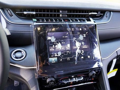 New 2024 Jeep Grand Cherokee Laredo AWD/4WD image 28