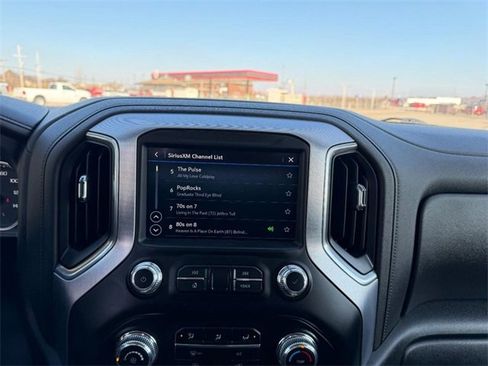 Used 2023 GMC Sierra 2500 SLE image 12