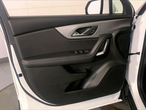 Used 2025 Chevrolet Blazer LT AWD/4WD image 24