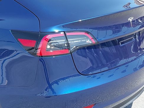 Used 2023 Tesla Model 3 Standard Range RWD image 34
