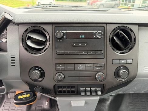 Used 2015 Ford F250 XL AWD/4WD image 16