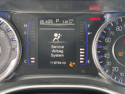 Used 2015 Chrysler 200 Limited w/ Spring Special Group image 7