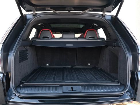 Used 2017 Land Rover Range Rover Sport SVR image 30