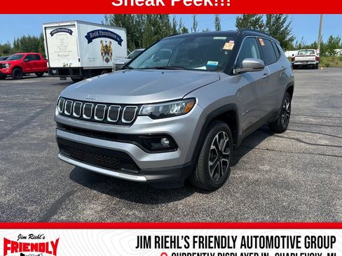 Used 2022 Jeep Compass Limited AWD/4WD image 1