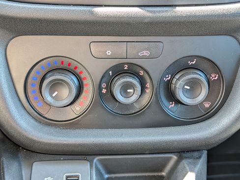 Used 2022 RAM ProMaster City Tradesman w/ Lights & Wheels Group FWD image 23