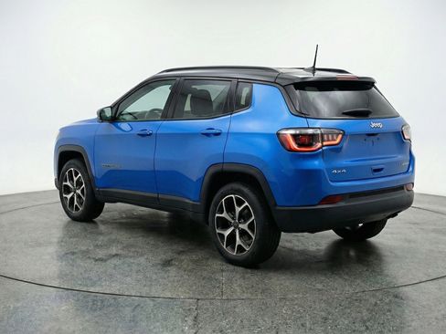 Used 2025 Jeep Compass Limited AWD/4WD image 6