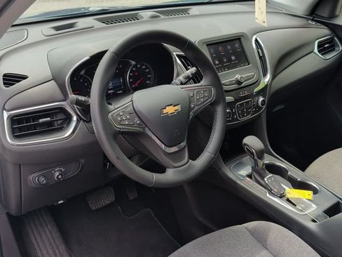 Used 2024 Chevrolet Equinox LT FWD image 12