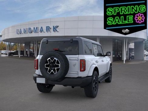 New 2025 Ford Bronco Outer Banks image 9