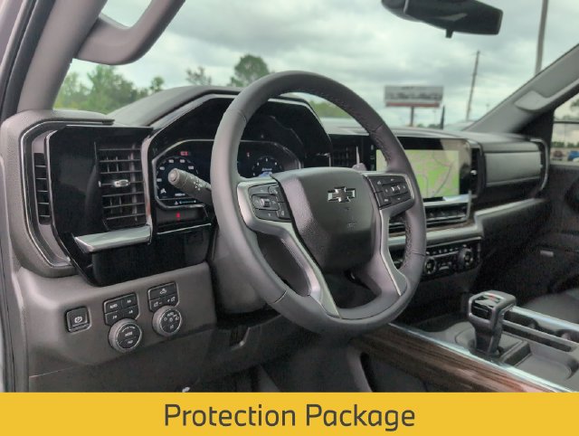 Used 2025 Chevrolet Silverado 1500 LT Trail Boss w/ Convenience Package II AWD/4WD image 32