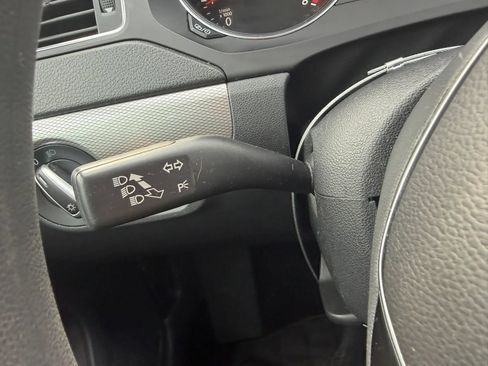 Used 2015 Volkswagen Jetta SE FWD image 22