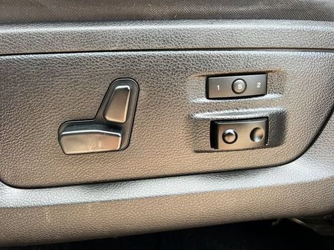 Used 2016 RAM 1500 Laramie AWD/4WD image 13