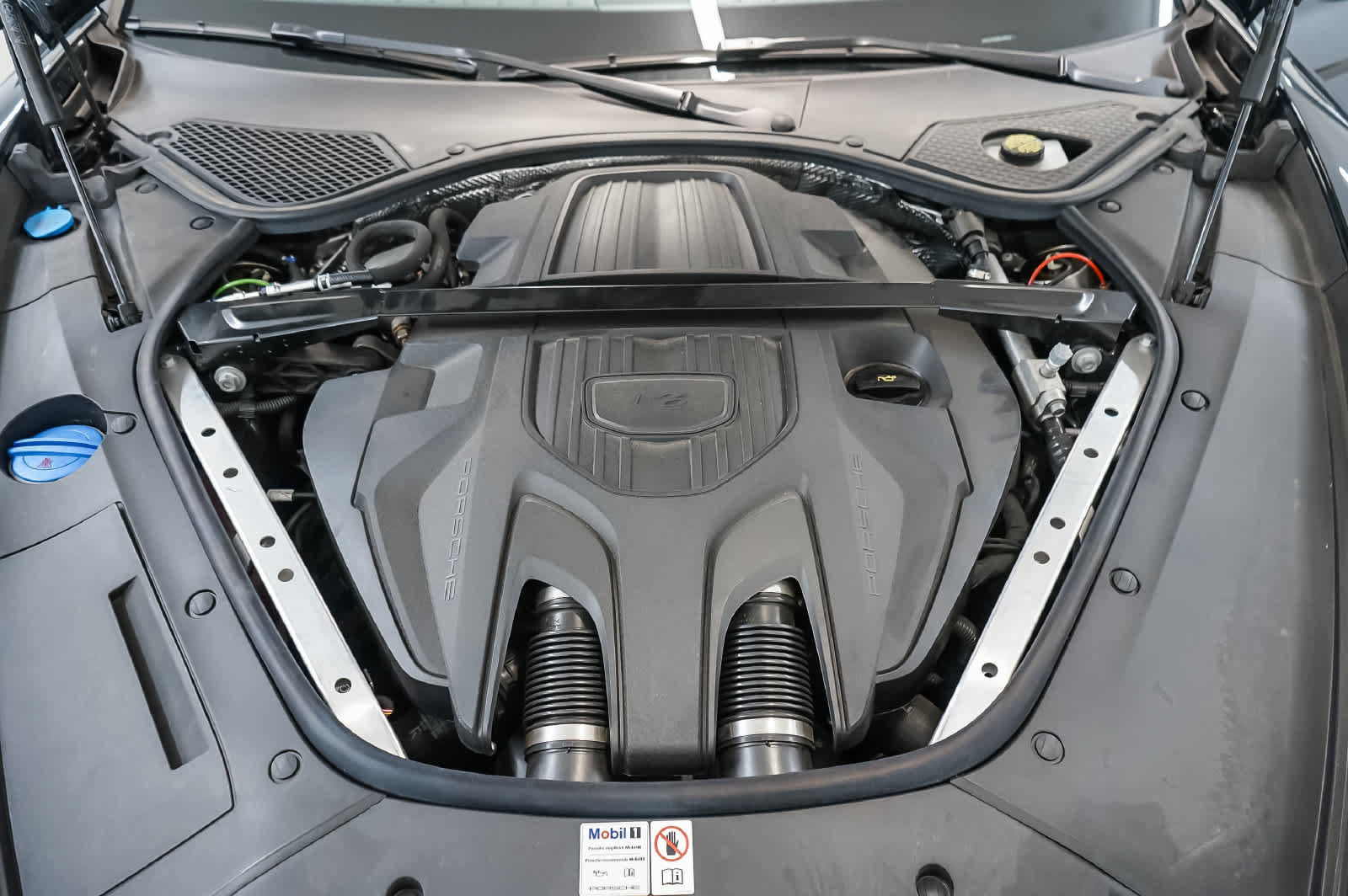 Certified 2023 Porsche Panamera Platinum Edition RWD image 32